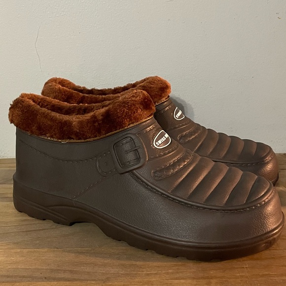 Swiss Wear Limited Edition Fur Insulated Water Repellent Slip On Boots Size 11 - Picture 1 of 5